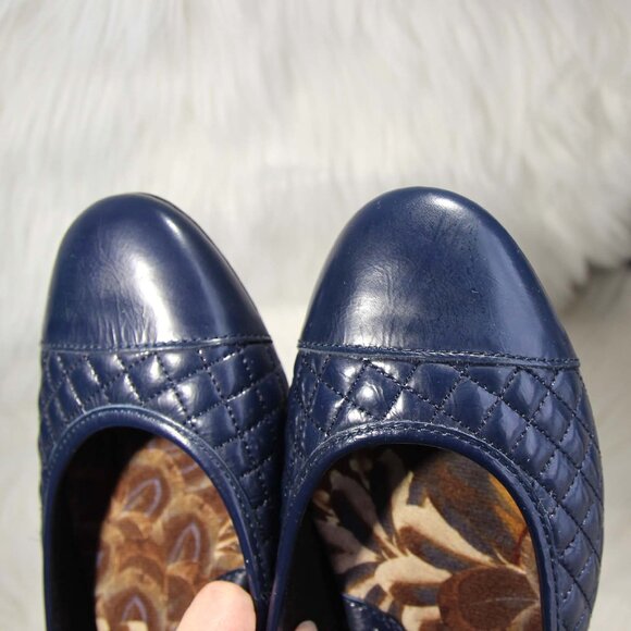 Born B73434 VBED14 Ballet Flat Womens Sz 10 EU 42 Navy Quilted Cap Toe Leather - Picture 6 of 15